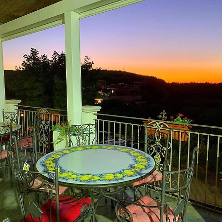 Hotel Isolabella Вентотене Екстериор снимка