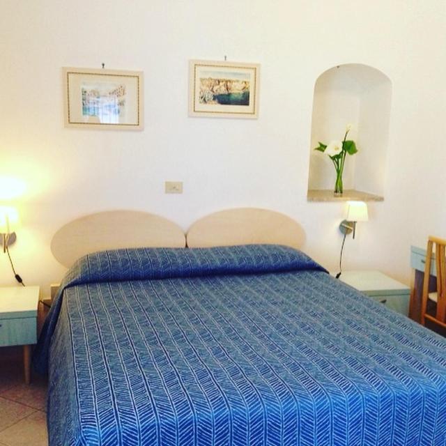 Hotel Isolabella Вентотене Екстериор снимка