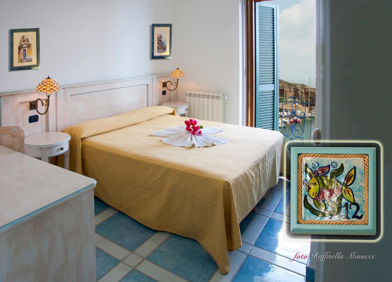 Hotel Isolabella Вентотене Екстериор снимка
