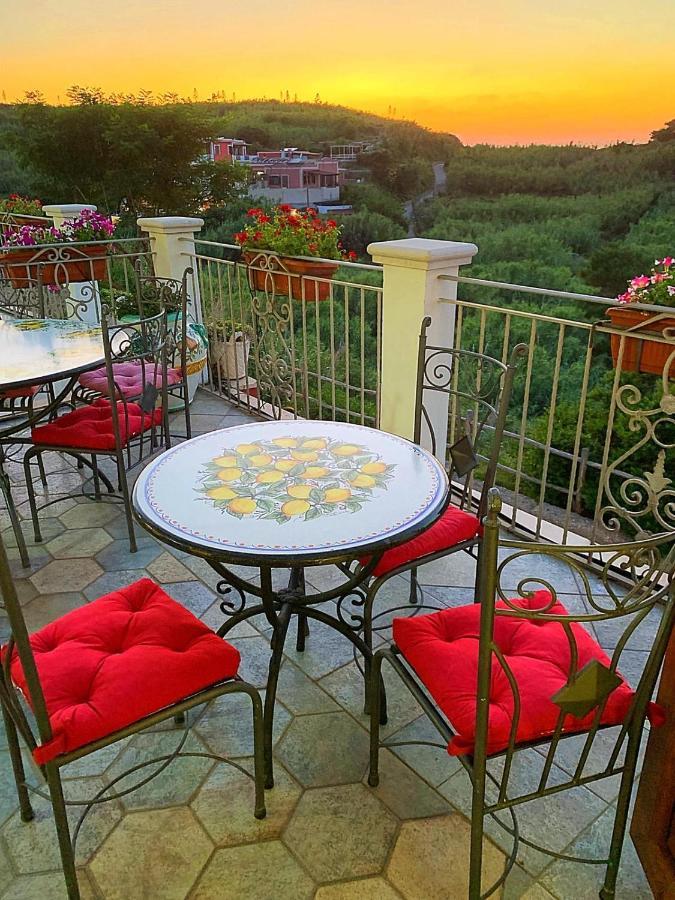 Hotel Isolabella Вентотене Екстериор снимка