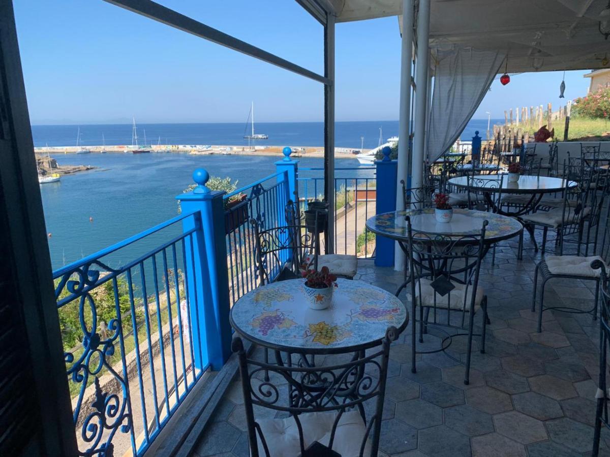Hotel Isolabella Вентотене Екстериор снимка