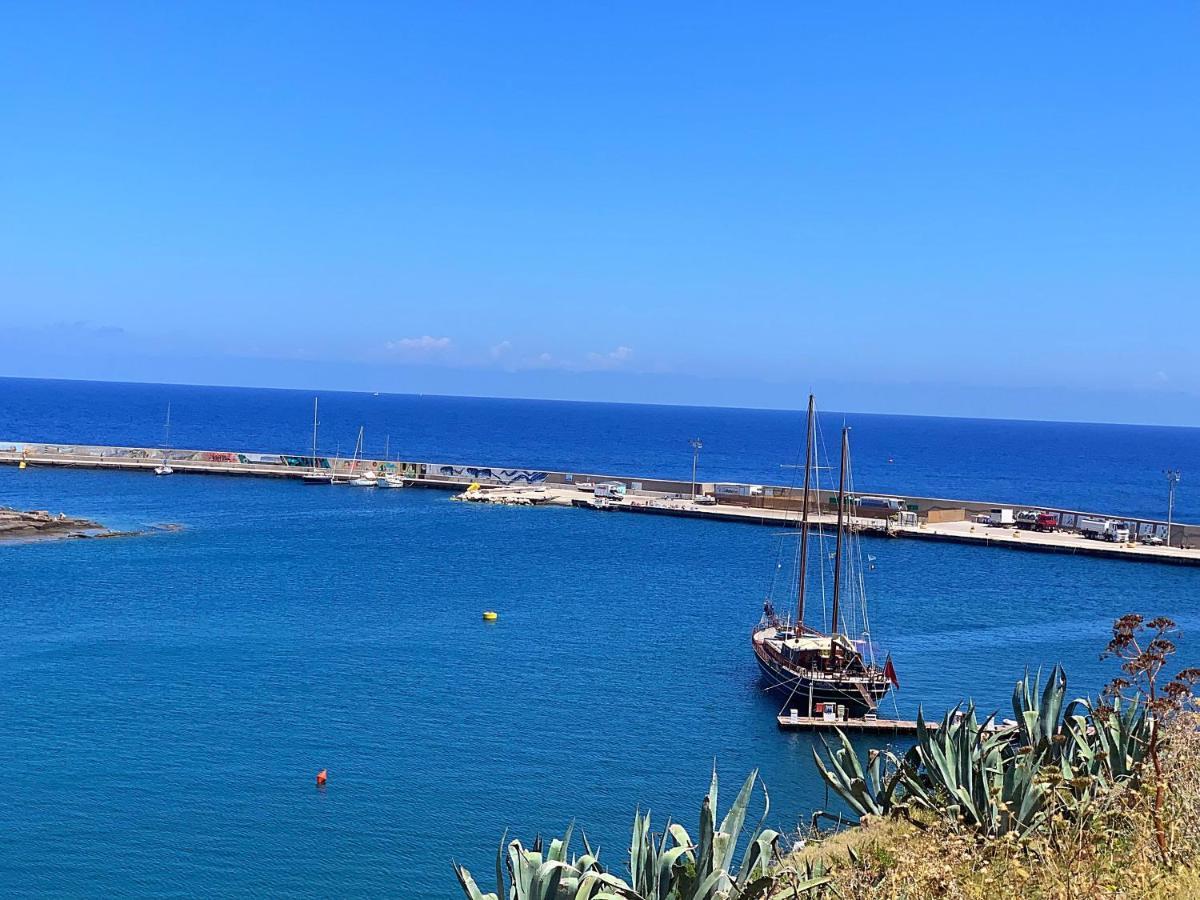 Hotel Isolabella Вентотене Екстериор снимка