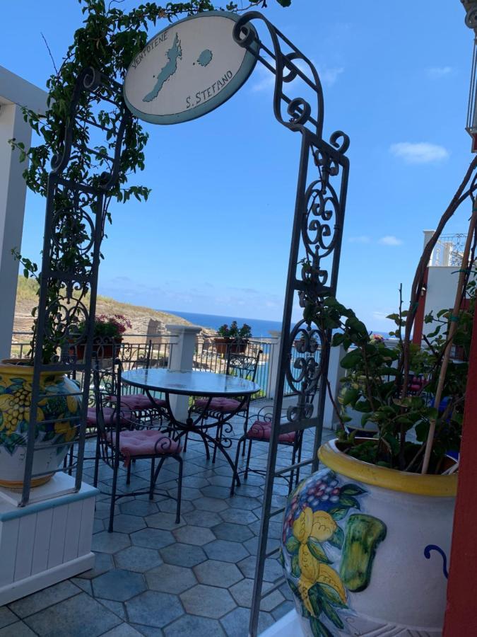 Hotel Isolabella Вентотене Екстериор снимка